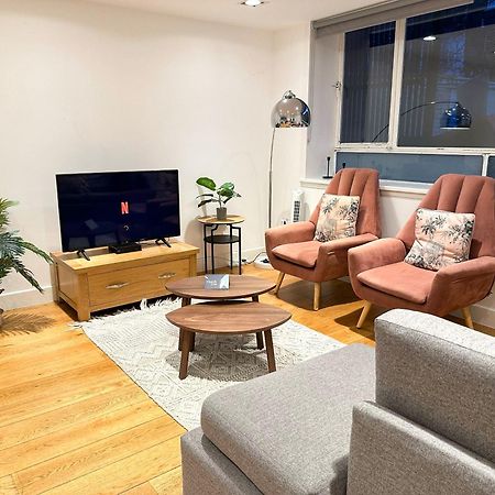 Chic 3 Bedroom Flat With Private Terrace In Holloway Near Finsbury Park Londra Exterior foto