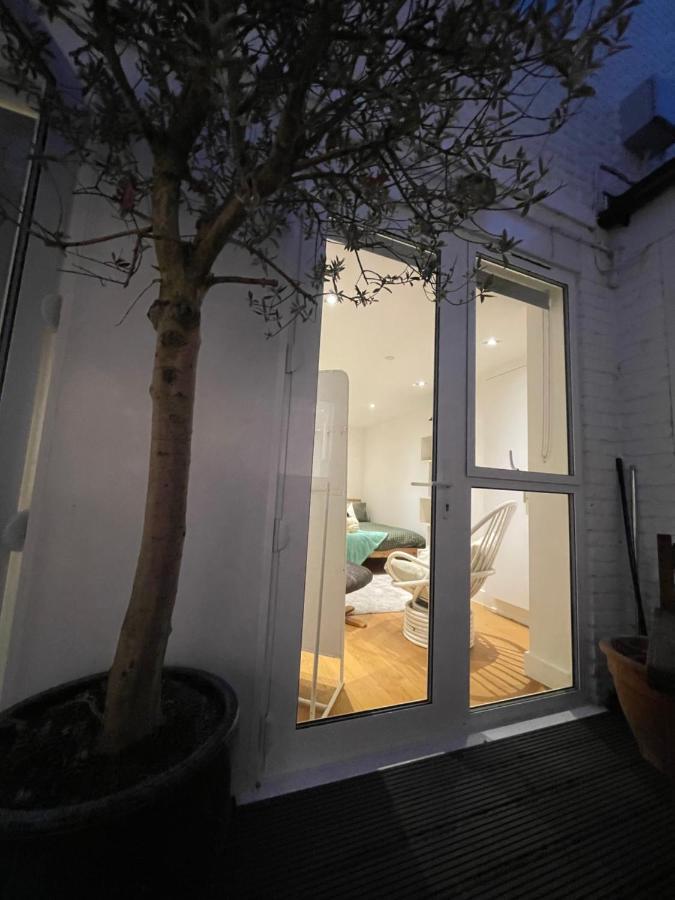 Chic 3 Bedroom Flat With Private Terrace In Holloway Near Finsbury Park Londra Exterior foto
