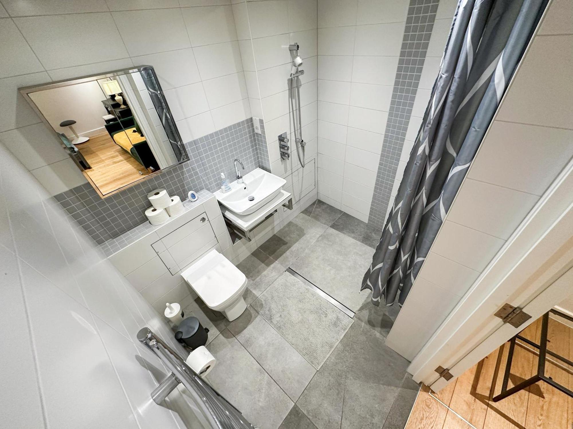 Chic 3 Bedroom Flat With Private Terrace In Holloway Near Finsbury Park Londra Exterior foto